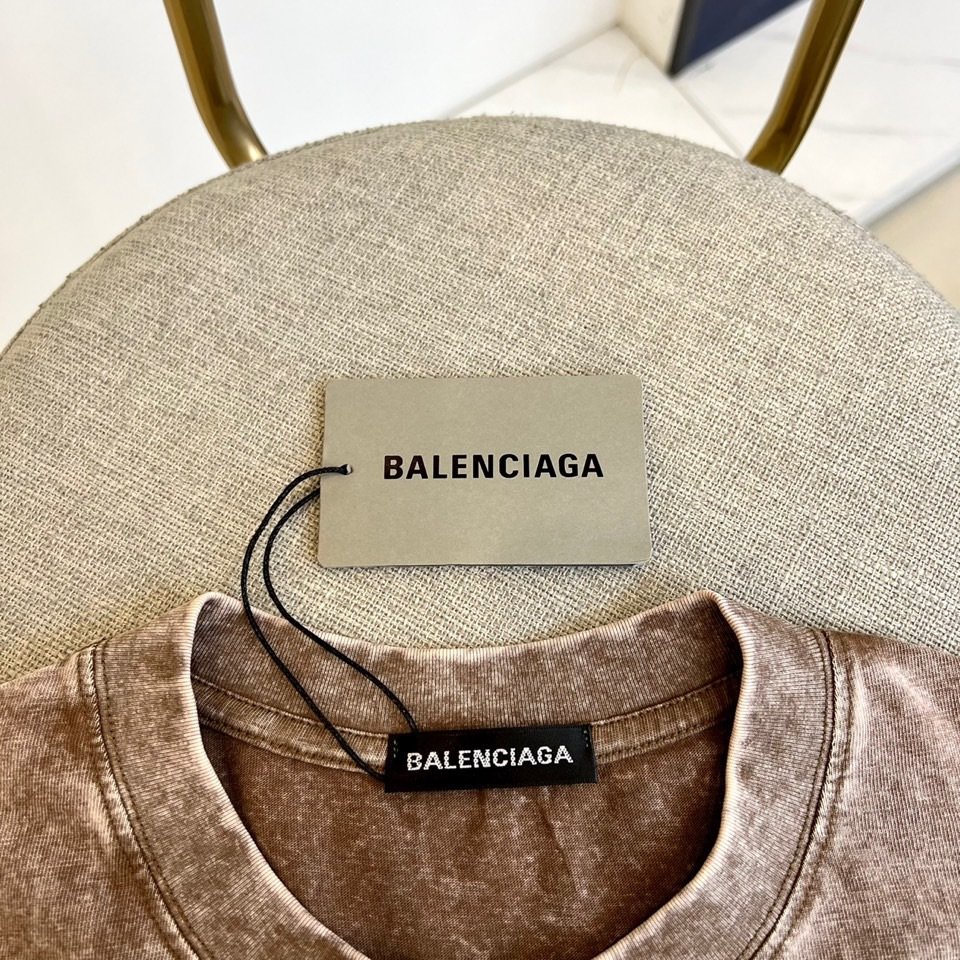 Balenciaga巴黎世家原单男女同款短袖T恤情侣款oversize宽松版型！印花logo采用进口浆料