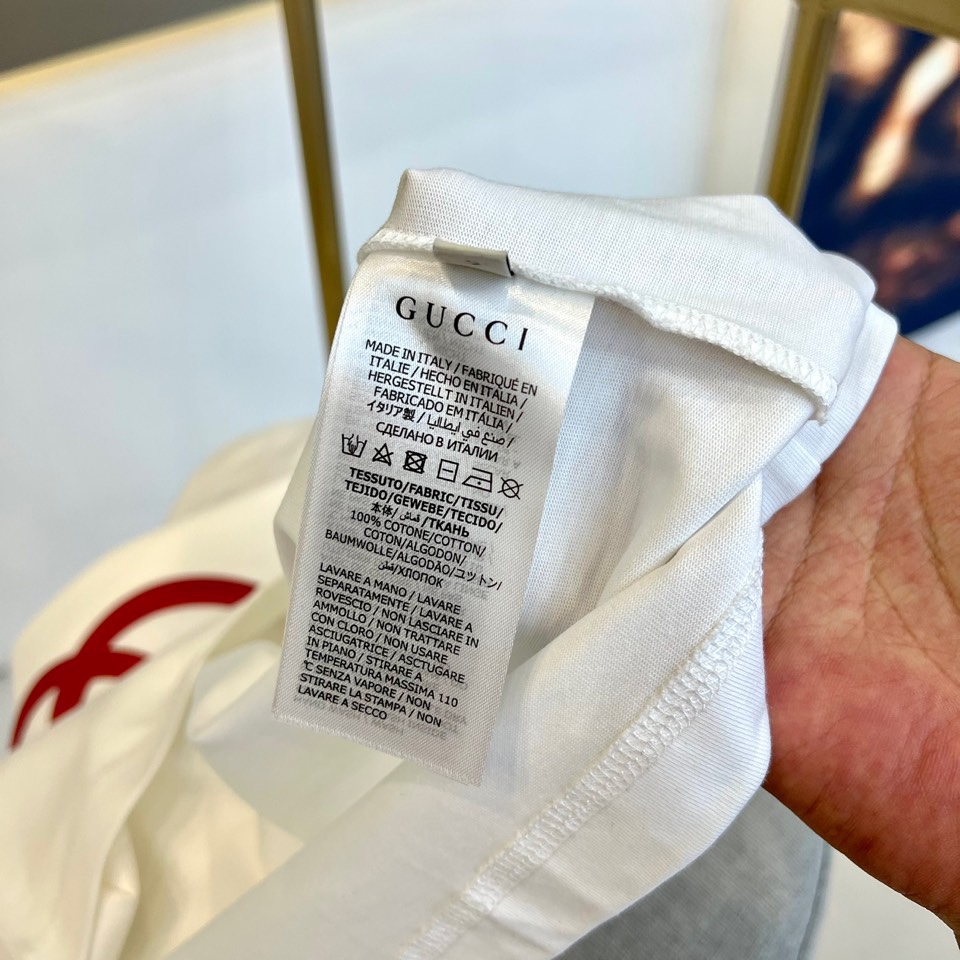 gucc古驰2024ss圆领短袖t恤双纱精梳棉面料以天然植物纤维提炼出来手感柔软穿着舒适完全不易有刺激皮