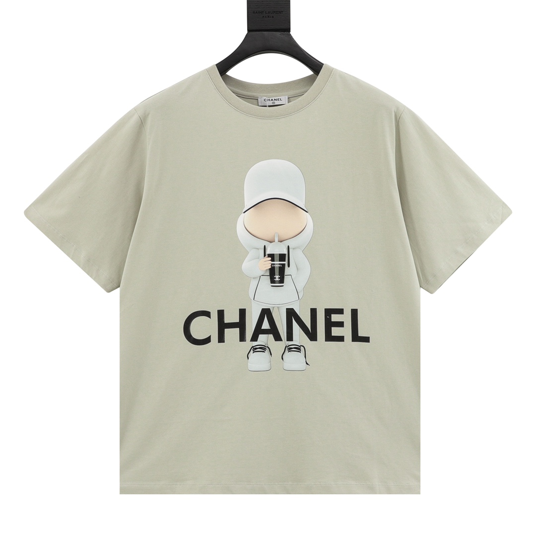 Camiseta de manga corta CHANEL con estampado de muñeco y logo, nueva combinación de colores, otra recomendación de esti…