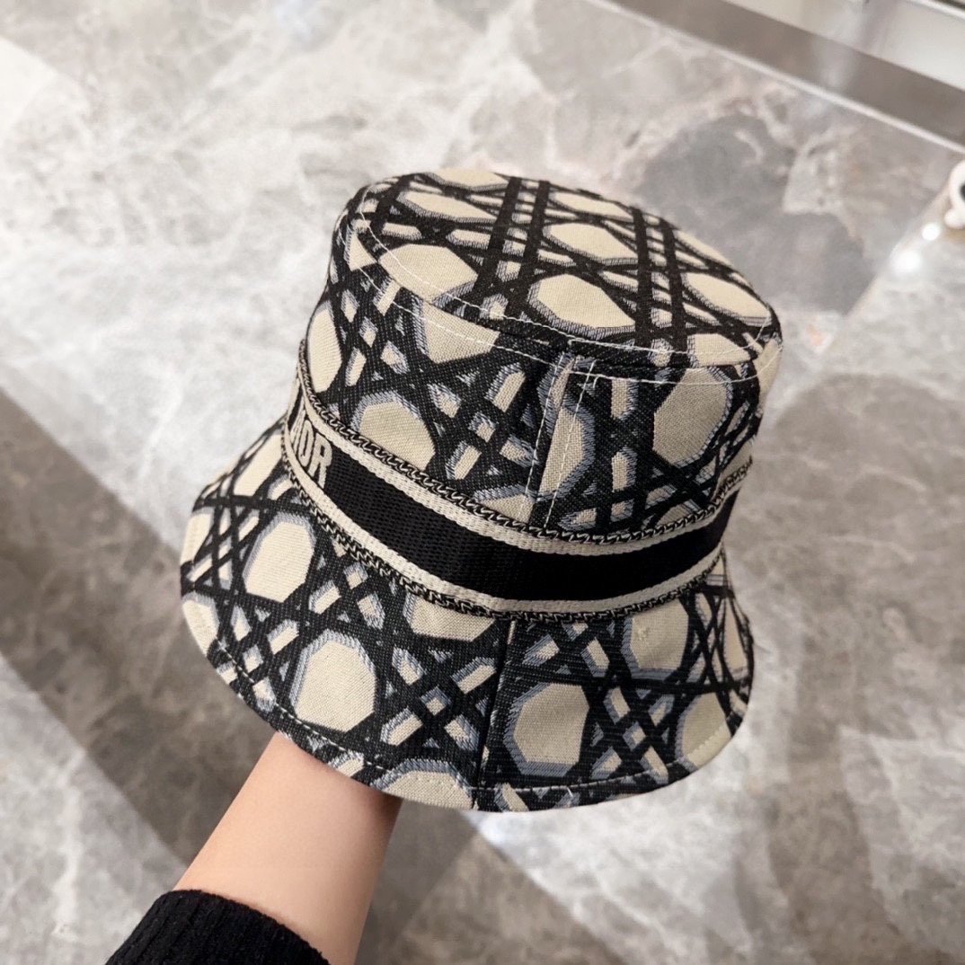 Dior迪奥新款原单渔夫帽精致純也格调很有感觉很酷很时尚专柜断货热门质量超赞