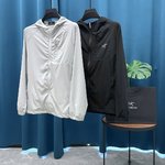 Arc’teryx Ropa de protección solar Negro Blanco Colección de verano Fashion Blusa con capucha