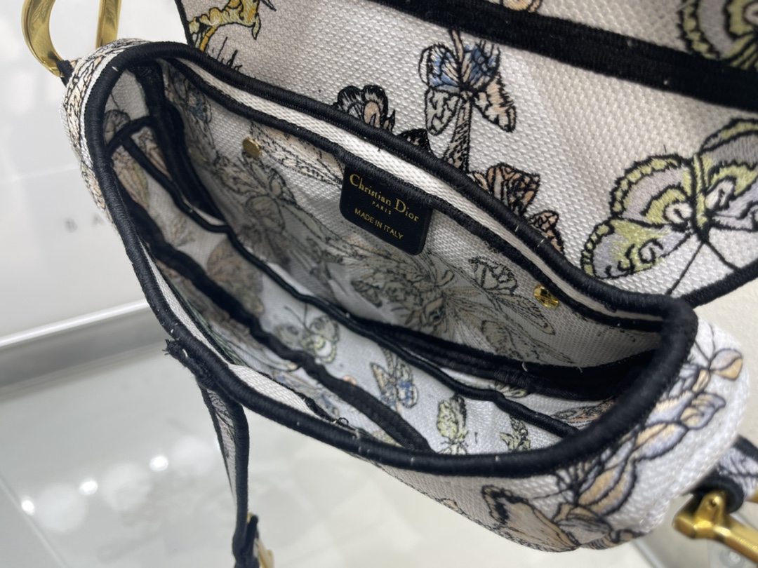 Dior 刺绣【 saddle Oblique 限定款 】刺绣 蓝D大号尺寸：25 5 x 20 x 6