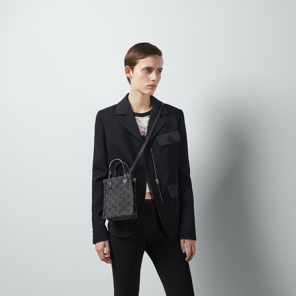 Gucci Product _d-qqfJBcBakmz8m6Okscr9HlukxdoriZPQrJ4iA