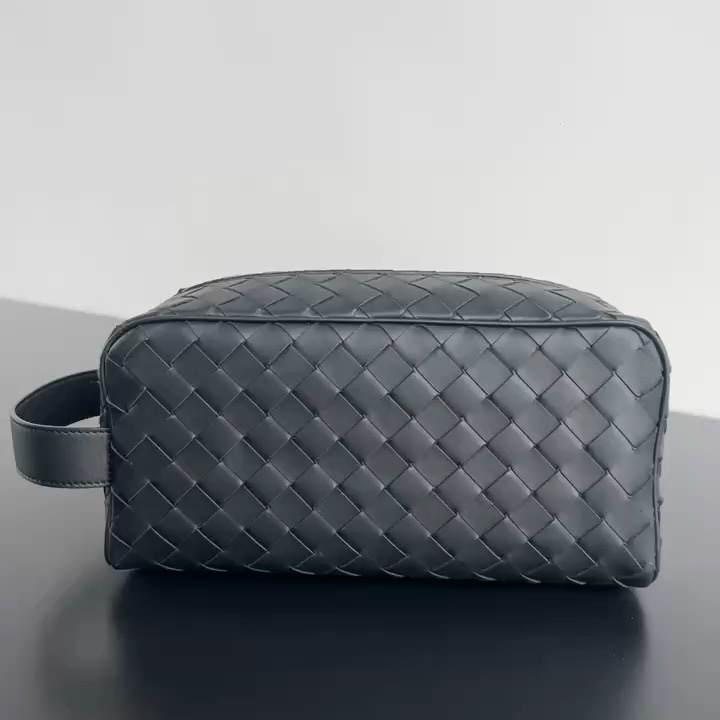 Bottega Veneta bv woven toiletry bag 729295 black