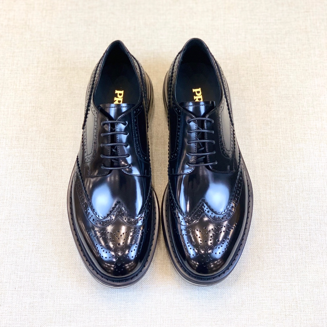 NO:679790,[P^] Original order quality - Official website simultaneous purchase level - Upper material, original imported open-edge beaded cowhide - Brogue hand-carved design on toe - Inner foot pad, water-dyed cowhide - Original air-cushion private mold outsole -Size 39-44 (38 customized, non-refundable and non-exchangeable),,cowhide19860909【P^】原单品质 -官网同步代购级别 -鞋面材质,原版进口开边珠牛皮 -鞋头布洛克手工雕花设计 -内里垫脚,水染牛皮 -原版气垫私模大底 -Size 39-44（38定制不退不换）,,cowhide,Men's shoes