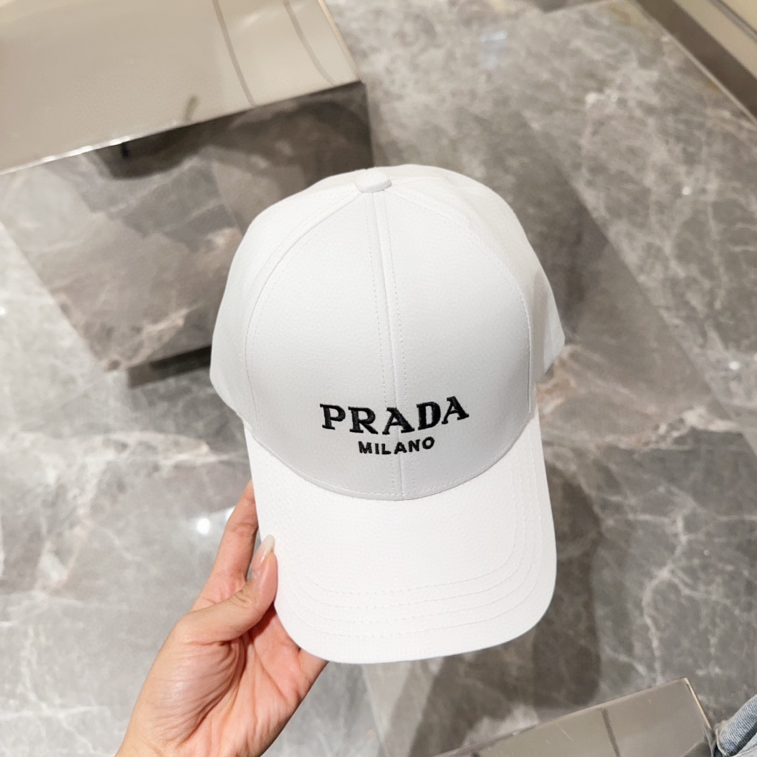 Prada棒球帽万能必留款戴一万年都好看日常刚需颜色完美帽型正点简直谁戴都好看质量超赞时尚百搭