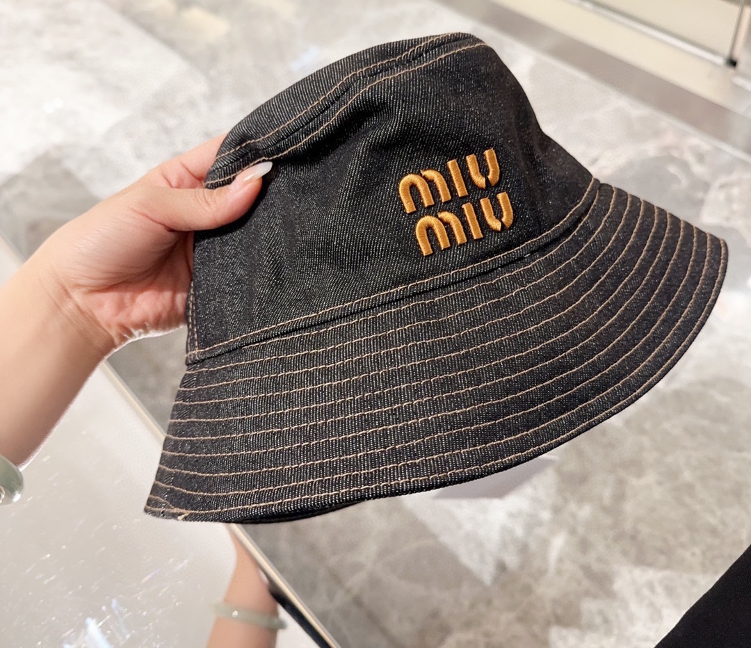 Miumiu牛仔订单款刺绣渔夫帽大牌款超好搭配赶紧入手！