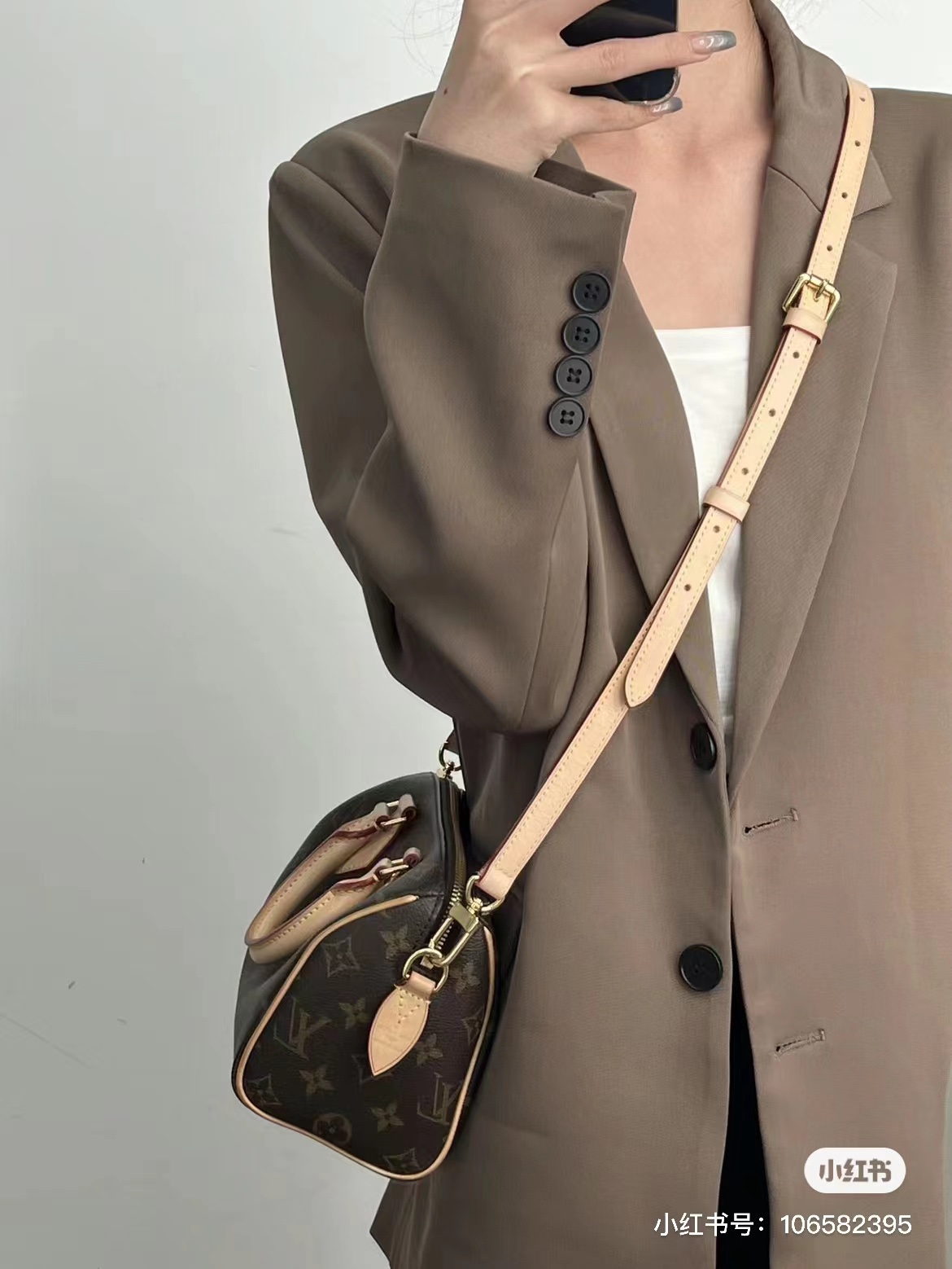 模特上身效果
M46234皮肩带