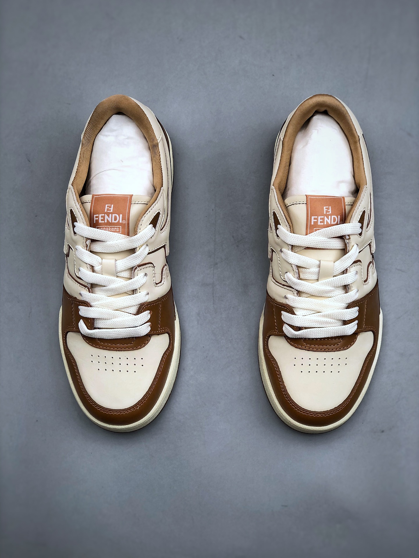 380 FENDI Match sneaters 芬迪皮革低帮时尚运动板鞋