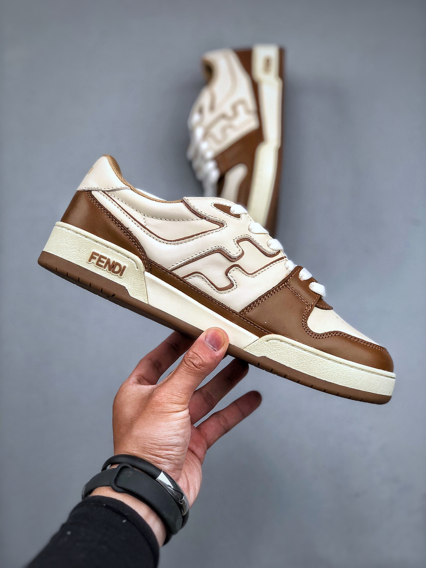 380 FENDI Match sneaters 芬迪皮革低帮时尚运动板鞋