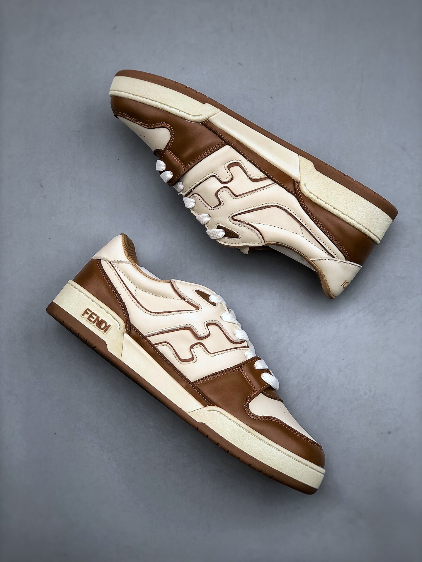 380 FENDI Match sneaters 芬迪皮革低帮时尚运动板鞋
