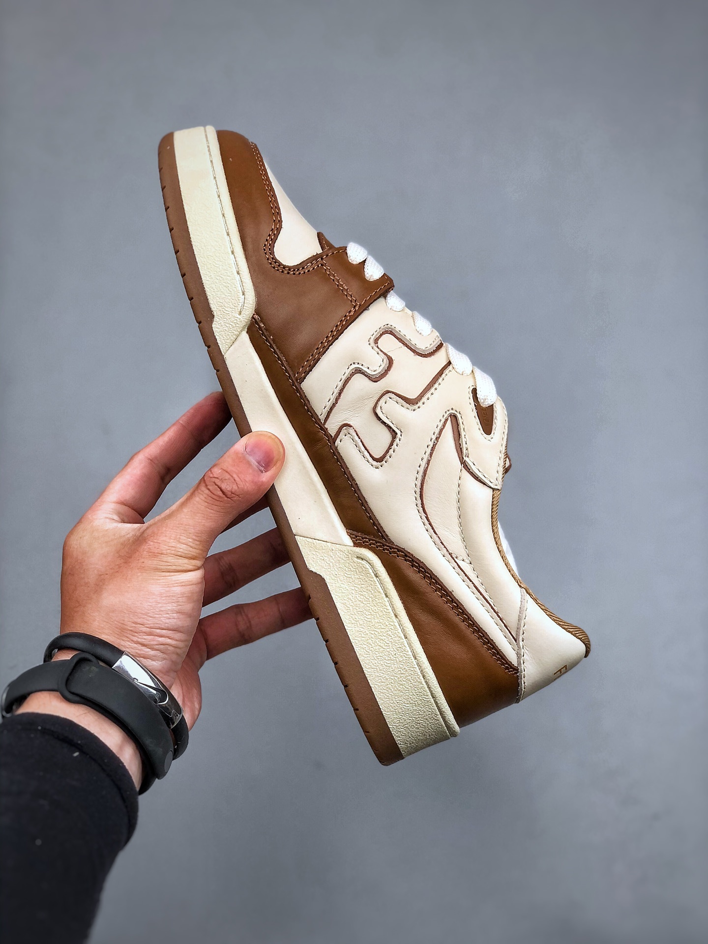 380 FENDI Match sneaters 芬迪皮革低帮时尚运动板鞋