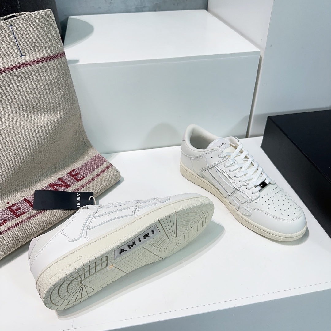 “AmiR 24: High Quality Classic Shoes with Unique Skull Design, Comfortable and Stylish!” - 图片 2
