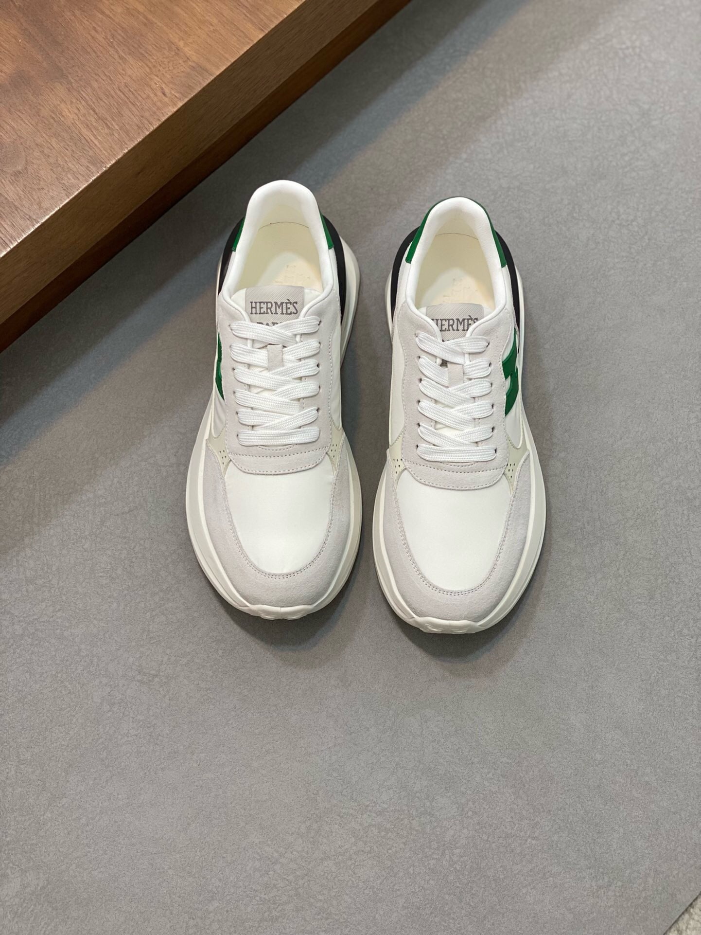 NO:218250,Brand HERMES original color matching, size 39-44 customized 38.45 price, new Hermes style, boutique sports shoes, upper cowhide, creating full cowhide footbed cowhide inner style, dynamic original, Hermes comfortable sole, simple and generous sports and casual, Hermes casual shoes, hermes, hermes, sneakers, cowhide19860909品牌HERMES 颜色原版配色 码数39-44定做38.45 价格 材质爱马仕新款 精品运动鞋 鞋面牛皮打造全牛皮垫脚牛皮内里版型时尚 动感十足原版 爱马仕舒适大底 简洁大方运动休闲,爱马仕 休闲鞋,hermes,hermes,sneakers,cowhide,Men's shoes