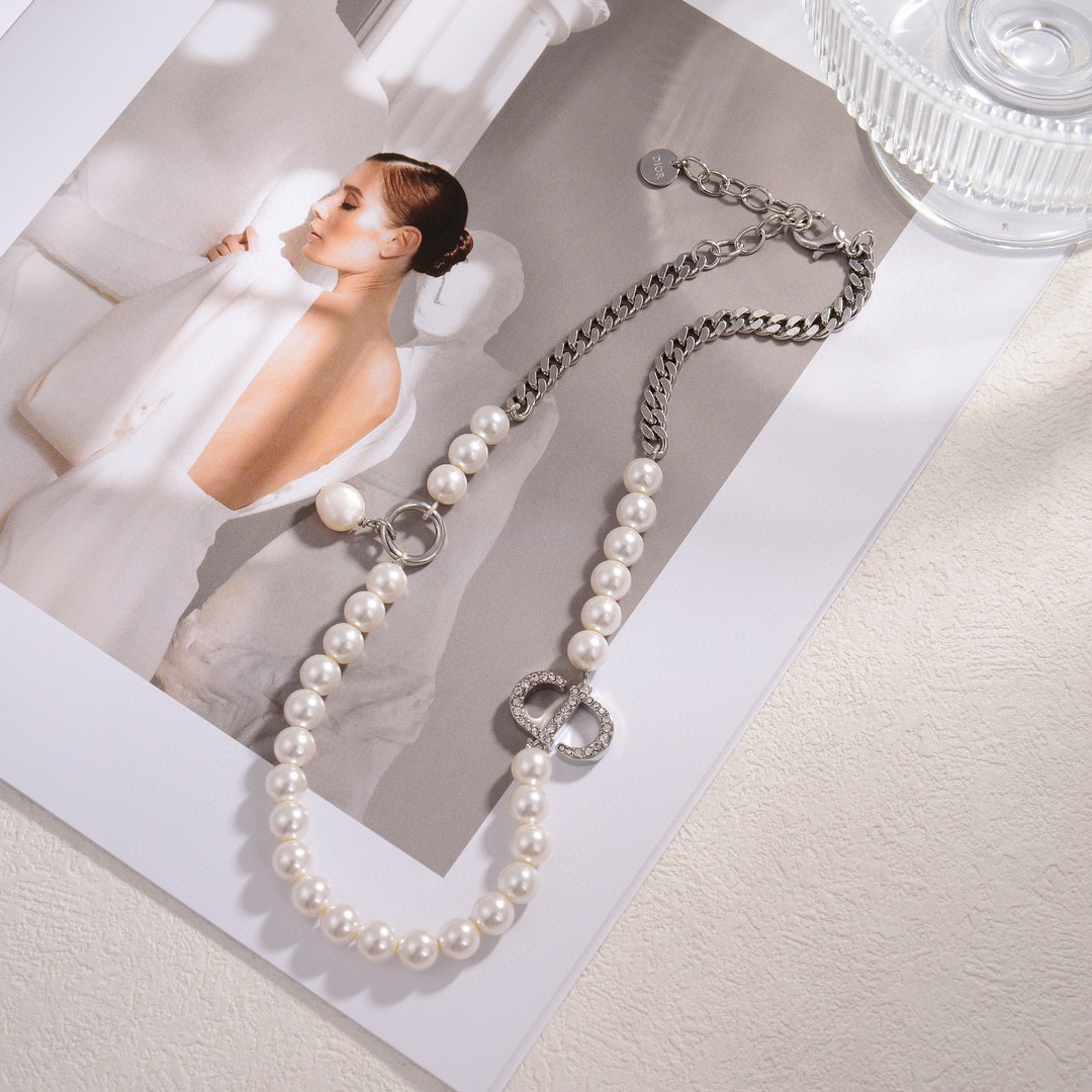 Dior Top
 Jewelry Necklaces & Pendants