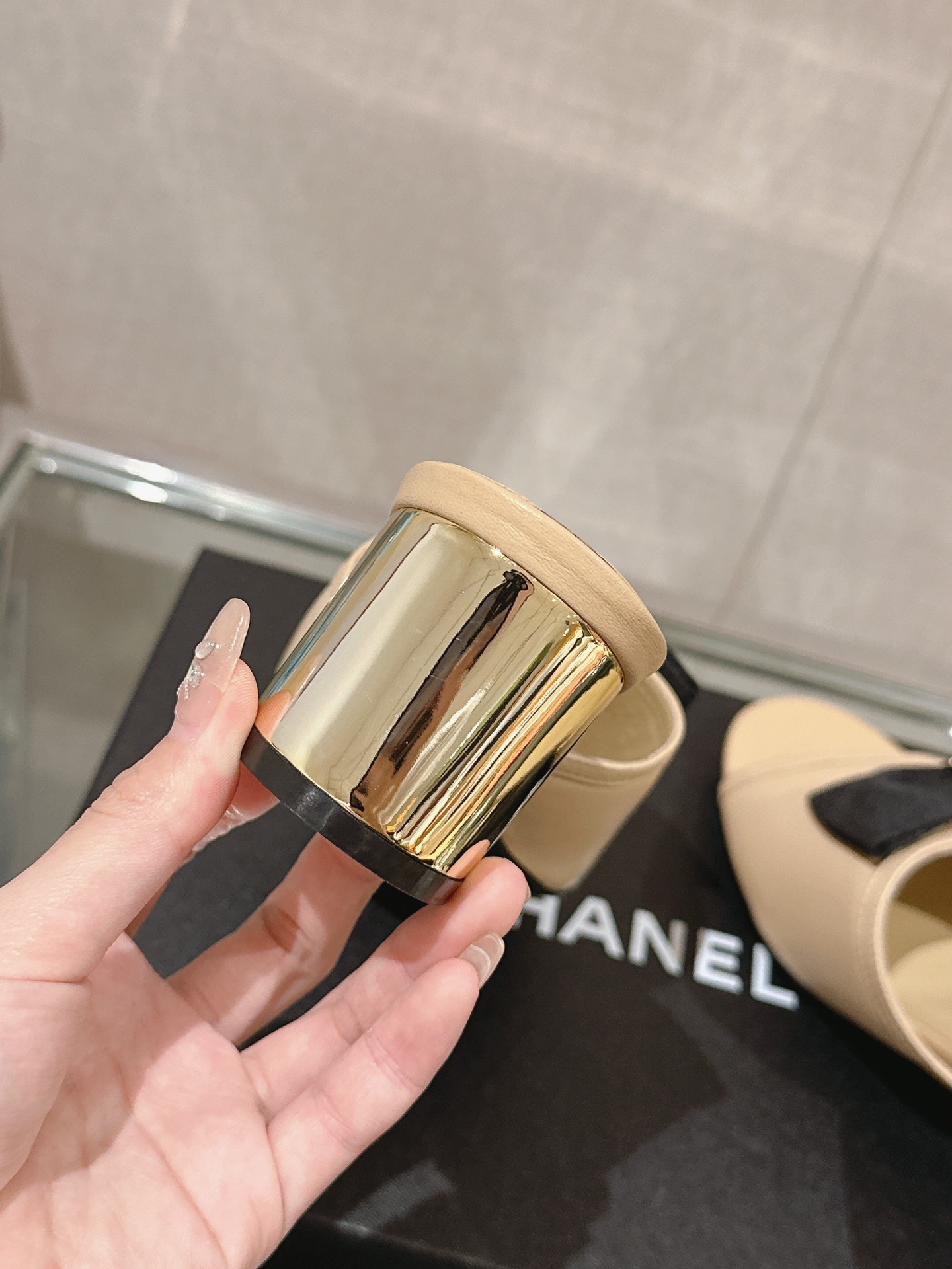 Chanel 24Ss夏季新款CHANE*小香蝴蝶结金属粗跟一字凉拖鞋