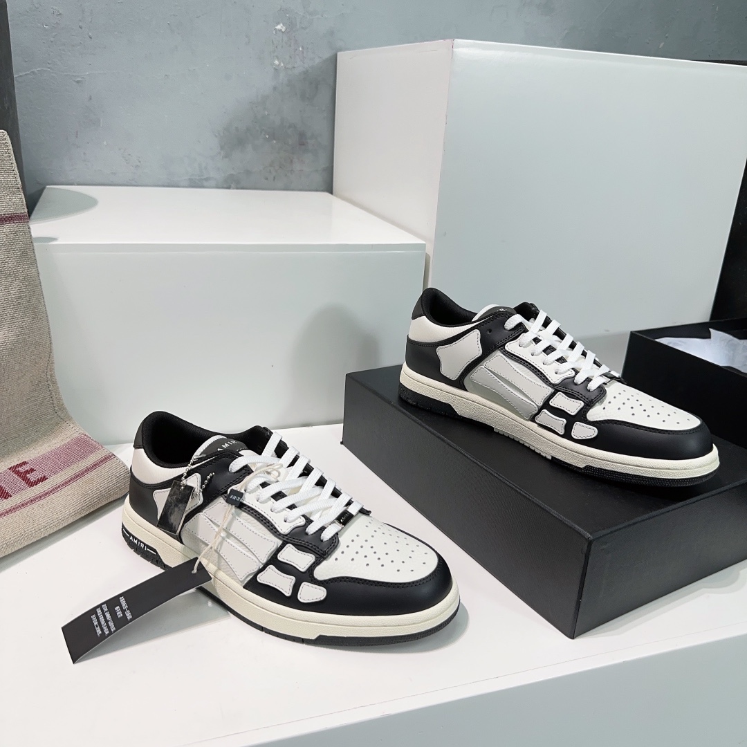 “High-Quality Classic AmiR 24 Recreational Shoes – Top Quality Design with Unique Skull Detail”