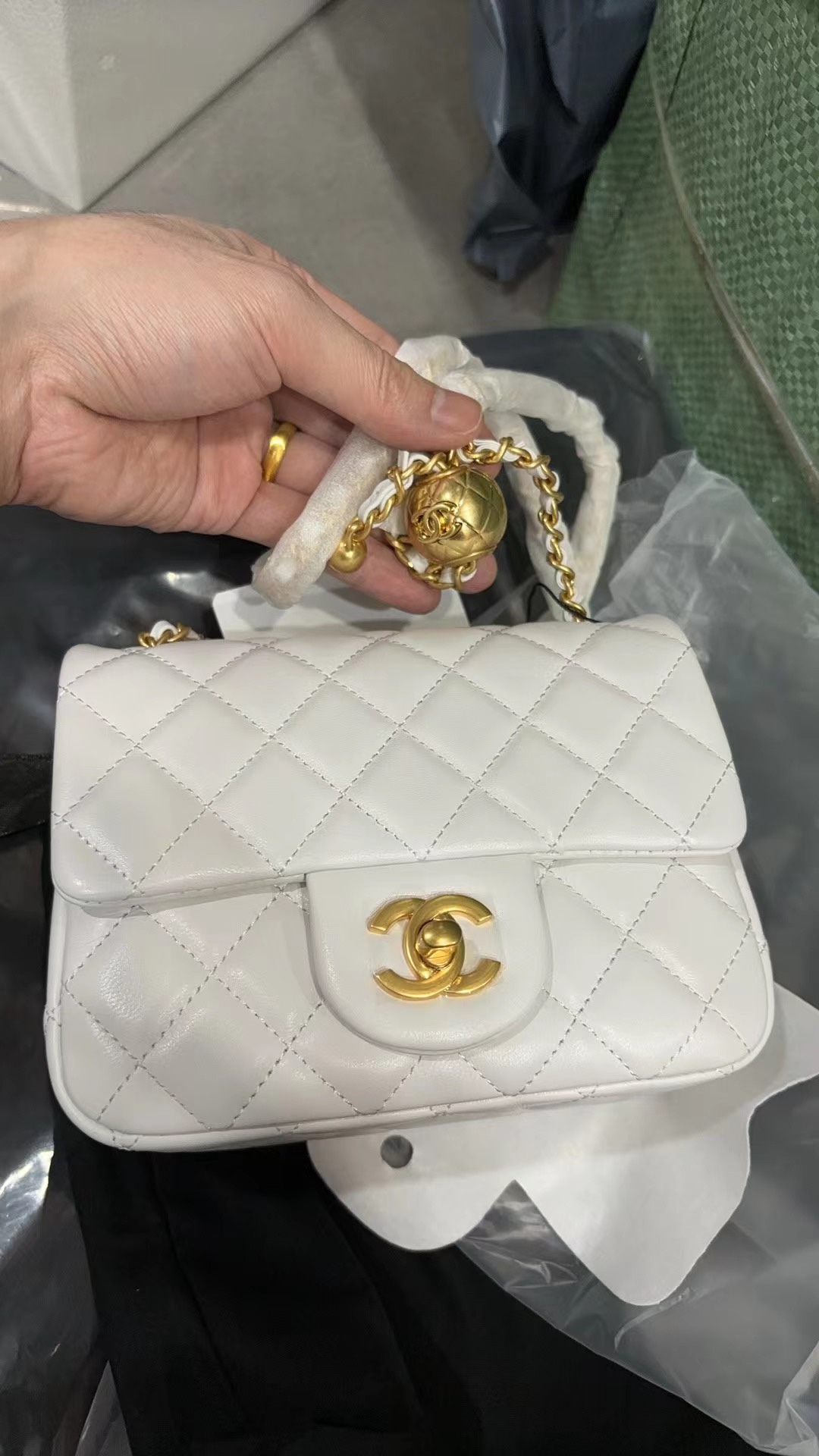 NO:178854,Golden ball Original 17cm white, CHANEL, chanel19860909金球 原厂货 17cm 白色,CHANEL,chanel,Bag