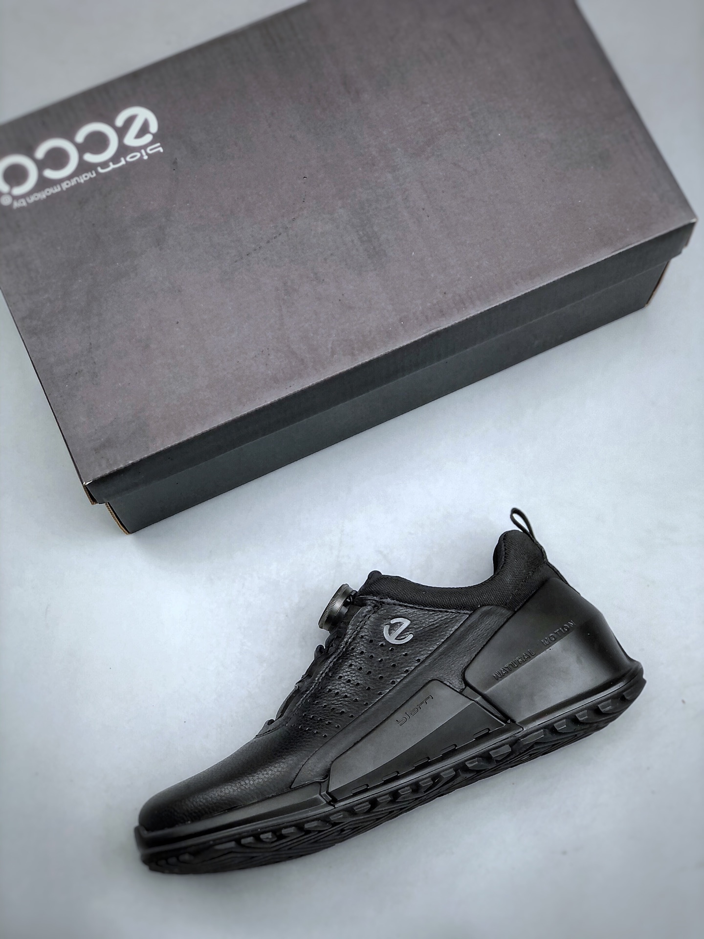 300 ECCO爱步男士休闲运动鞋 缓震透气跑步鞋 BIOM2.0系列新款