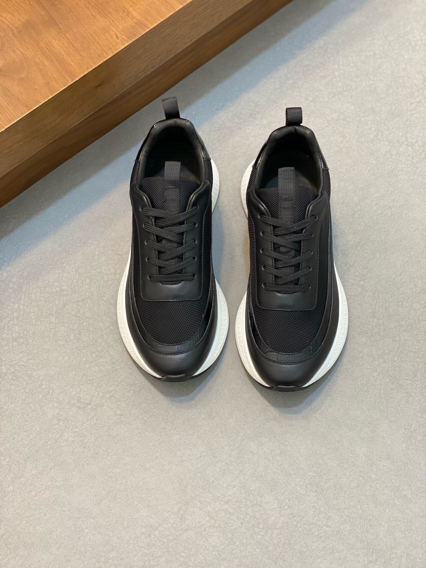 NO:217059,Brand HERMES original color matching, size 39-44 customized 38.45 price, new Hermes style, boutique sports shoes, original color-blocking cowhide upper to create a full cowhide footbed cowhide inner style, full dynamic original Hermes comfortable sole, simple and generous sports and casual, Hermes casual shoes, hermes, hermes, sneakers, cowhide19860909品牌HERMES 颜色原版配色 码数39-44定做38.45 价格 材质爱马仕新款 精品运动鞋 鞋面原版拼色牛皮鞋面打造全牛皮垫脚牛皮内里版型时尚 动感十足原版 爱马仕舒适大底 简洁大方运动休闲,爱马仕 休闲鞋,hermes,hermes,sneakers,cowhide,Men's shoes