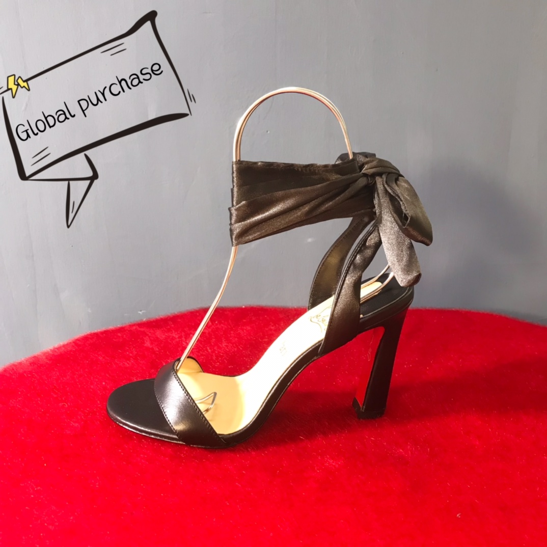 NO:100086,High-end custom spring and summer sandals graffiti series!  10Cm, size 34-42.91-001 black silk. Official website synchronization. Standard European code Reference:91-001 Color:black Material:NYLON Lining:goat leather Heel height:10Cm Sole:leather sole Size:EU 34-42 (US 4-11):,,christian louboutin,sandals,real silk19860909高端订制 春夏凉鞋涂鸦款系列！ 10Cm,尺码34-42码.91－001黑色真丝.官网同步. 标准欧码 Reference:91-001 Color:black Material:NYLON Lining:goat leather Heel heigh:10Cm Sole:leather sole Size:EU 34－42（US 4一11) :,,christian louboutin,sandals,real silk,Women's Shoes