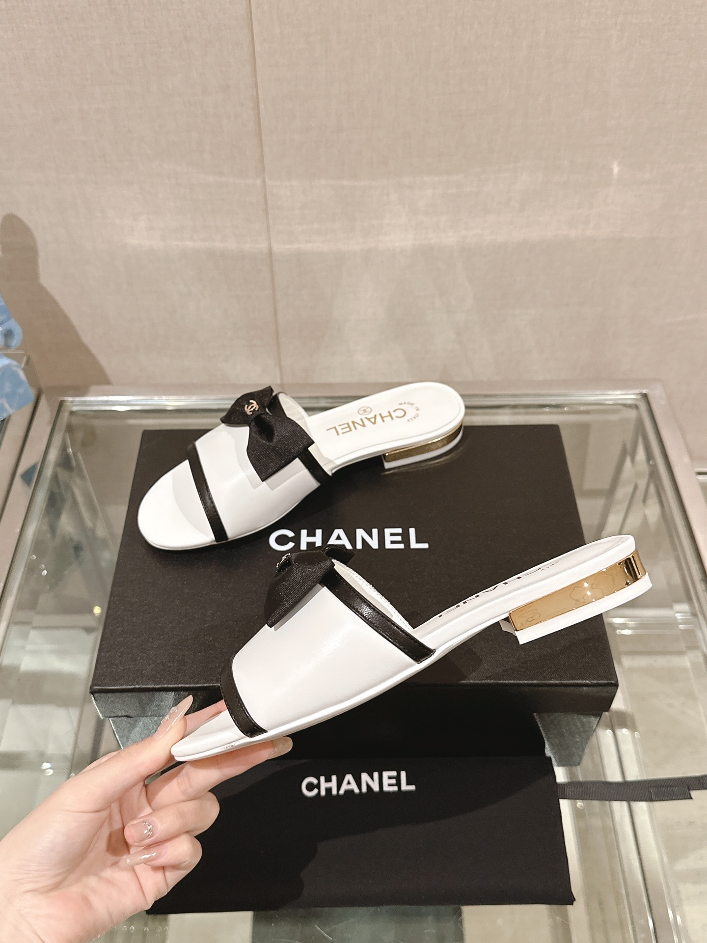 Chanel 24Ss夏季新款CHANE*小香蝴蝶结平底凉拖鞋
