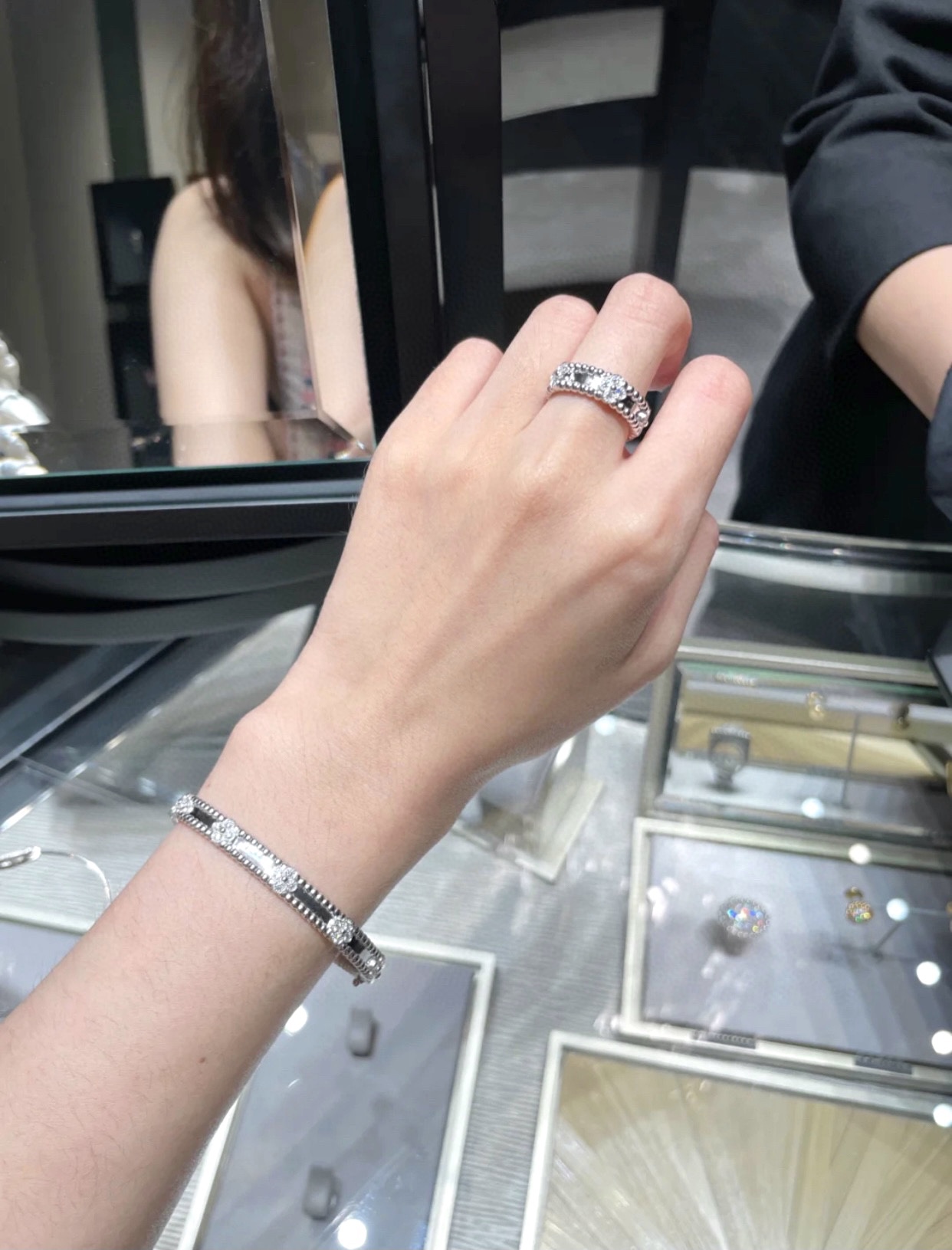 Van Cleef & Arpels 重工款vca窄版万花筒戒指