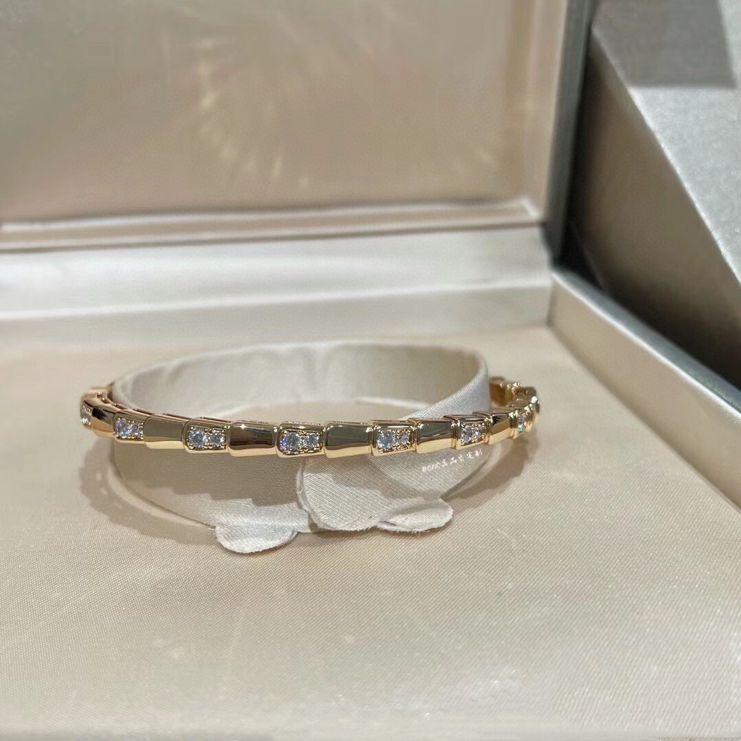 Chanel Haute Joaillerie Fine Jewelry Earrings Necklace Ring Ref 5