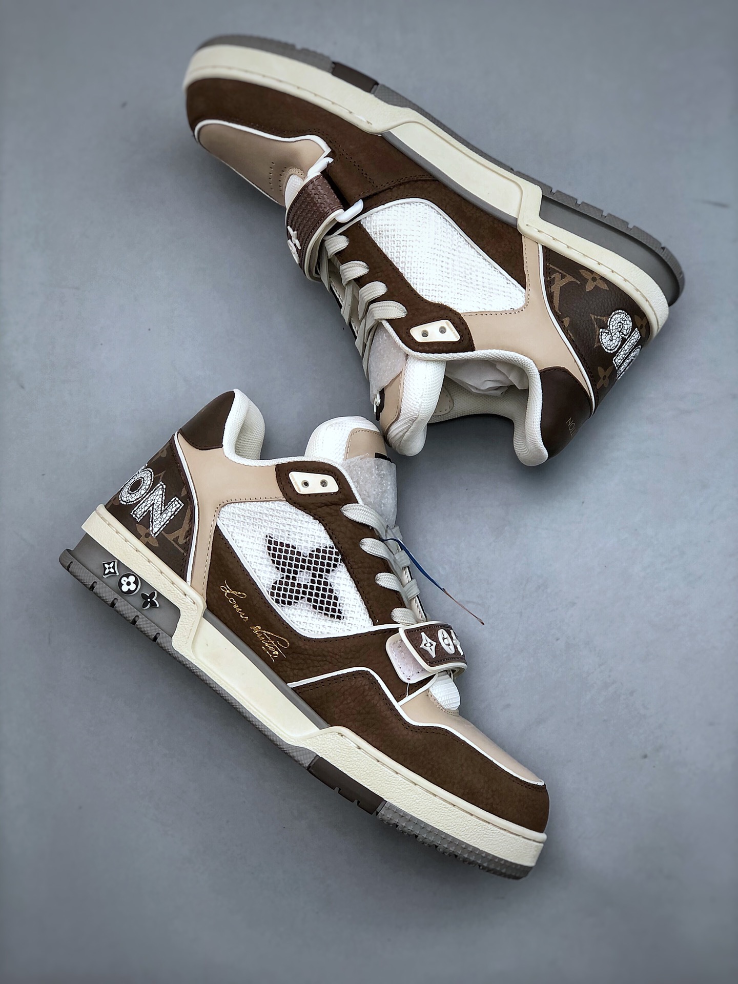 LOUIS VUITTON Trainer LV 路易威登 Louis Vuitton Trainer Sneaker Low休闲运动文化百搭篮球板鞋