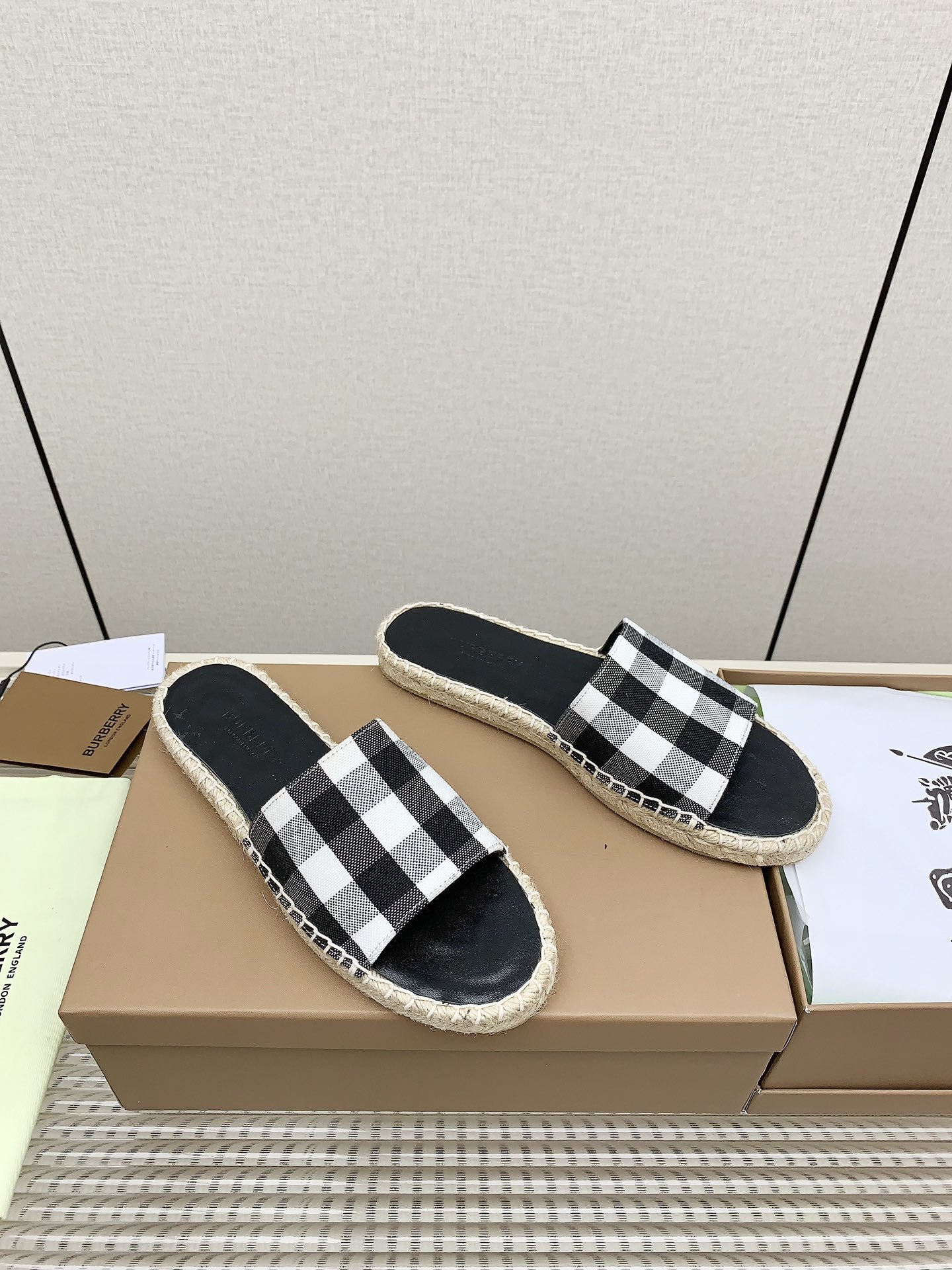 Pablo High Quality Fisherman’s Shoes: Waterproof, Comfortable, Original Design (Female 35-41, Male 39-45) - 图片 1