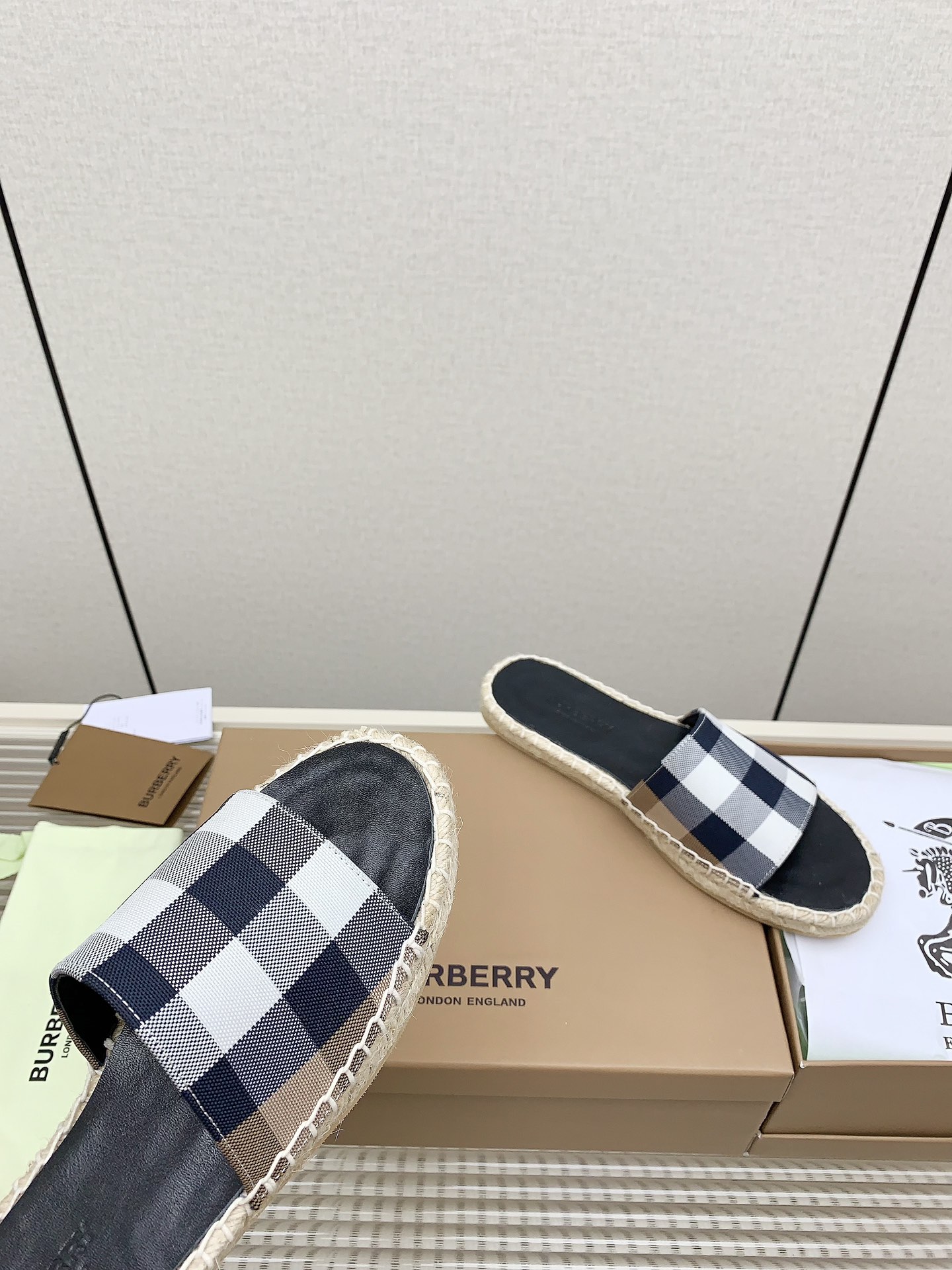 High-Quality Fisherman’s Shoes for Couples: Pablo’s Latest Synchronized Design with Italian Waterproof Fabrics. - 图片 8