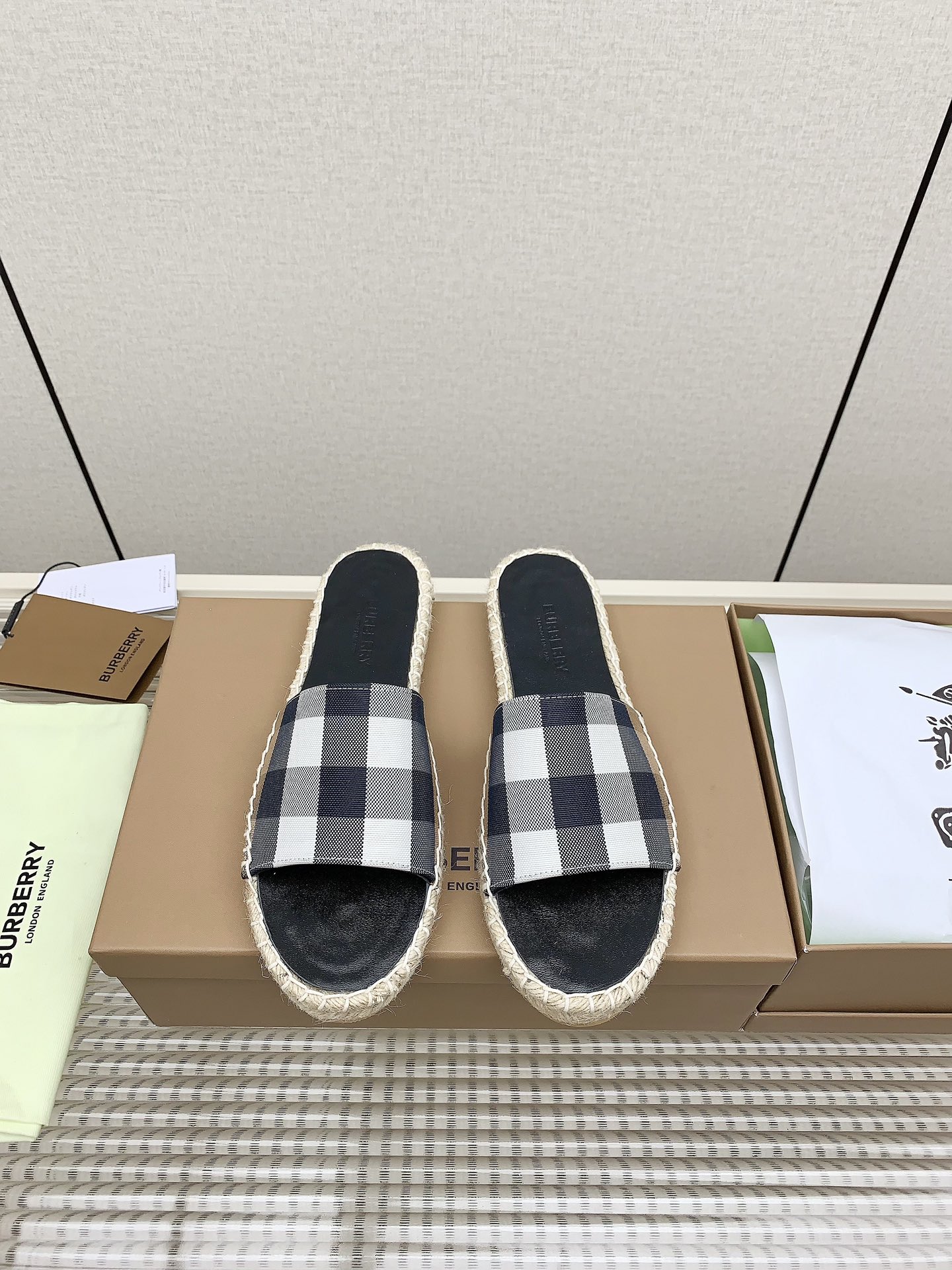 High-Quality Fisherman’s Shoes for Couples: Pablo’s Latest Synchronized Design with Italian Waterproof Fabrics. - 图片 5