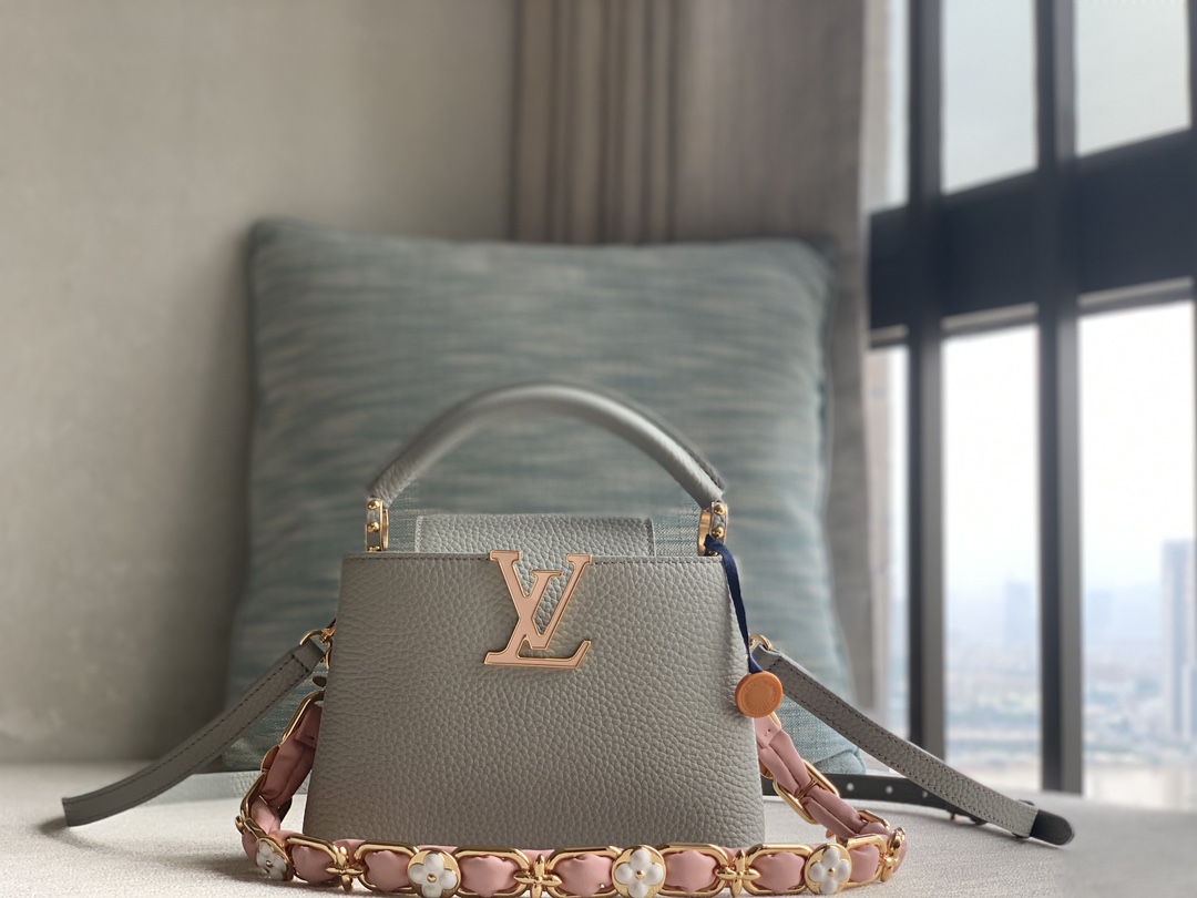 Louis Vuitton LV [Capucines Mini Handbag] M23363 23280 Gray