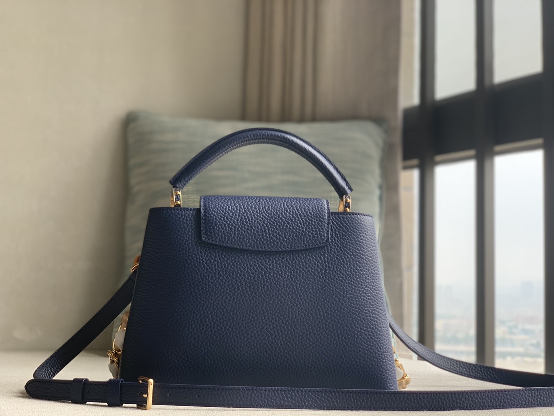 Louis Vuitton LV purchasing special product [Capucines BB handbag] M23280 23363 dark blue