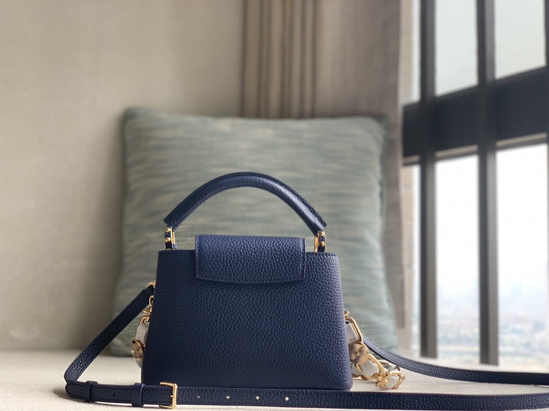 Louis Vuitton LV 24 new product debut [Capucines Mini handbag] M23363 23280 dark blue