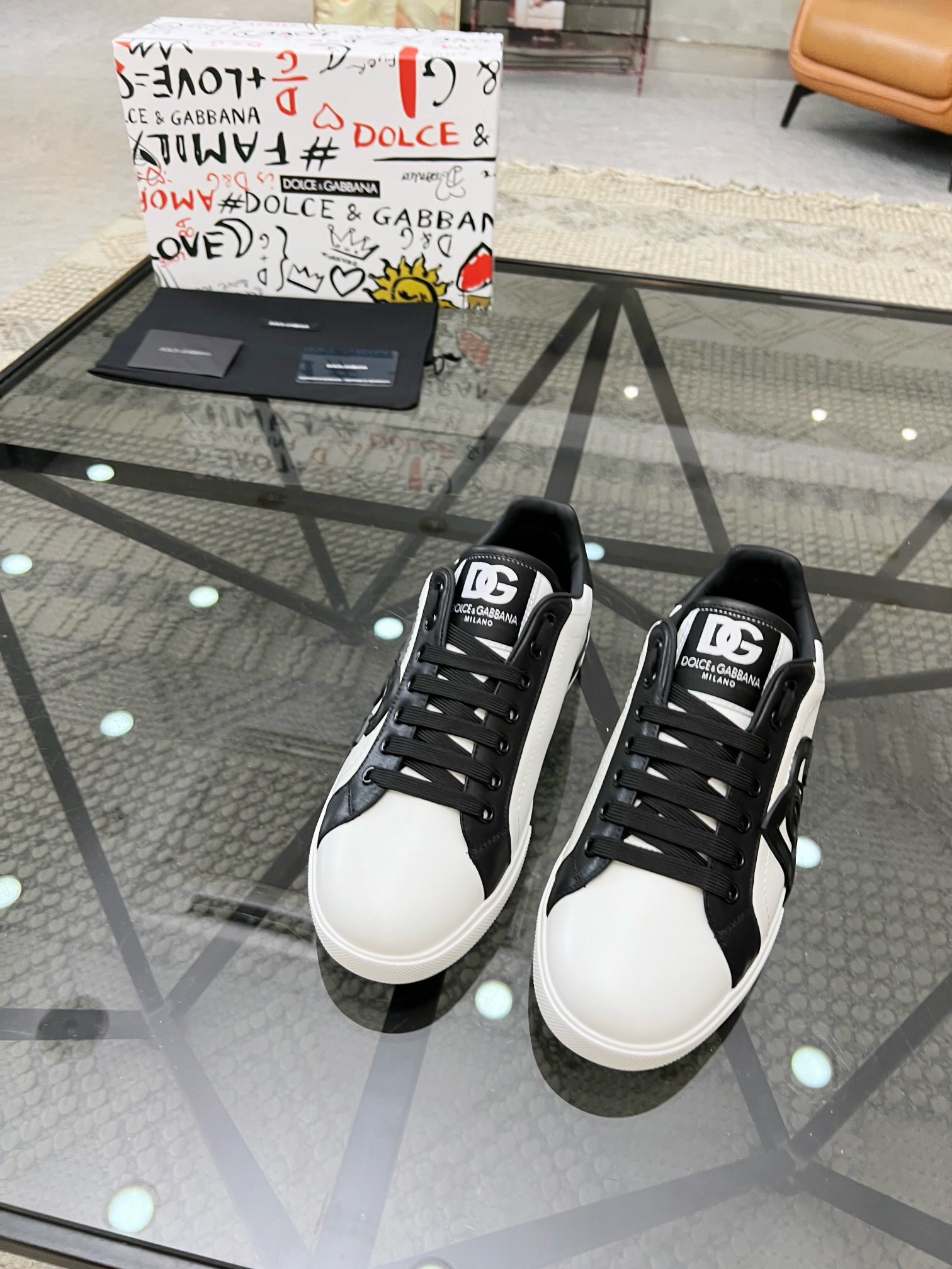 NO:216994,Brand D&G original color matching Size 38-45 Customized 46 Price Material Dolce & Gabbana new products Casual shoes upper imported soft cowhide with 3D printed logo cowhide foot pad cowhide inner original outsole latest D&G logo on foot Simple atmospheric, DG casual shoes, Dolce & Gabbana, Dolce & Gabbana, Dolce & Gabbana, cowhide19860909品牌D&G 颜色原版配色 码数38-45定做46 价格 材质杜嘉班纳新品 休闲鞋鞋面进口柔软牛皮搭配搭配3D打印logo牛皮垫脚牛皮内里 原版大底 最新D&G logo上脚 简单 大气,DG休闲鞋,Dolce&Gabbana,Dolce&Gabbana,Dolce&Gabbana,cowhide,Men's shoes