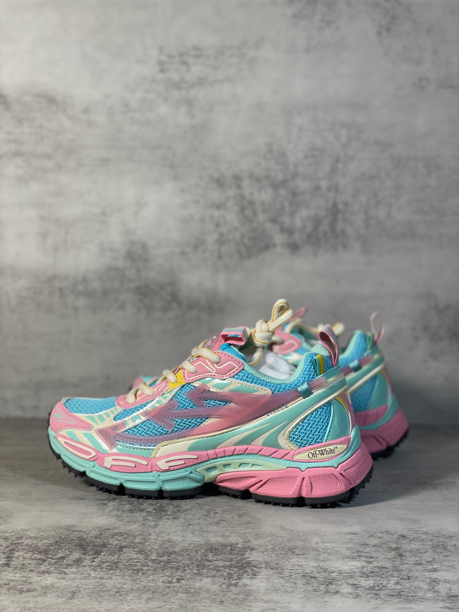Off-White 2024 Retro Running Shoes - Lightweight, Breathable, and Stylish 9 a1714125199677 6728