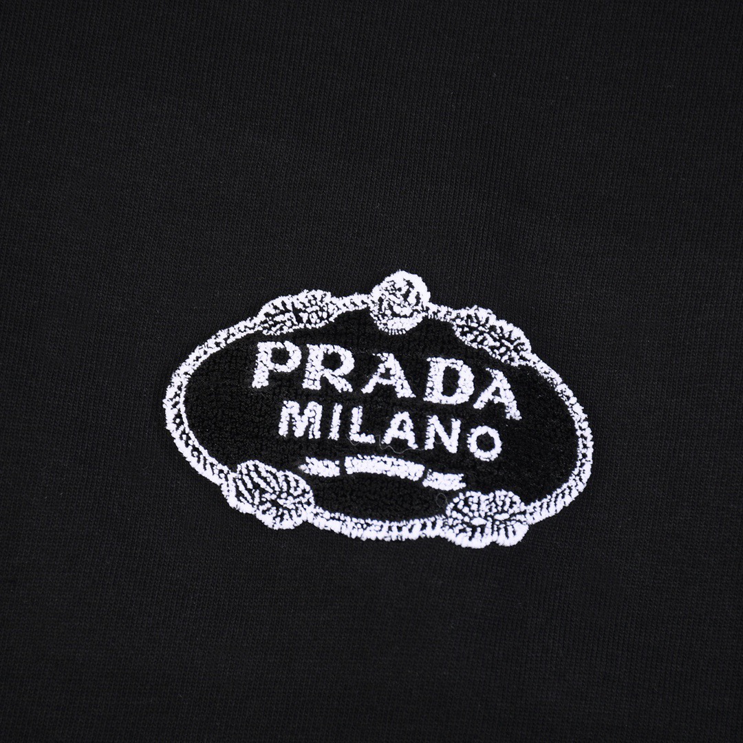 普拉达/Prada 夏季高端品质 经典字母图标牙刷绣圆领短袖T恤