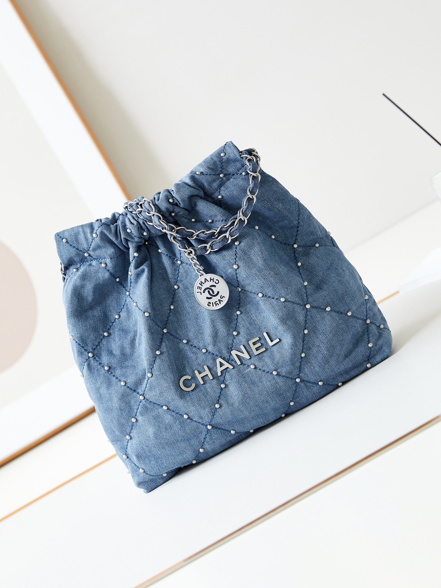 Chanel Bolsos cruzados y bandoleras Azul vaquero Plata Mini