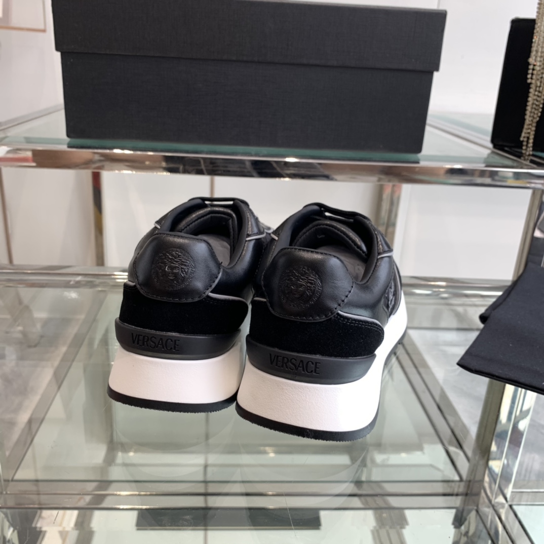 Versace Van Sage Milano Sneakers: Luxury Couples’ Running Shoes with Unique Design - 图片 7