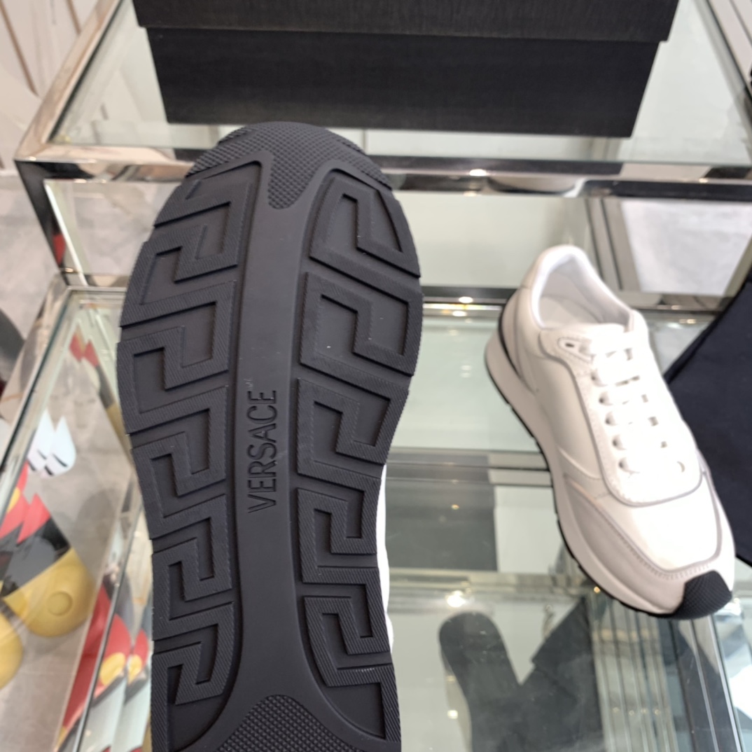 Versace Van Sage Milano Series: Luxury Couples’ Sneakers with Youthful Elements - 图片 9