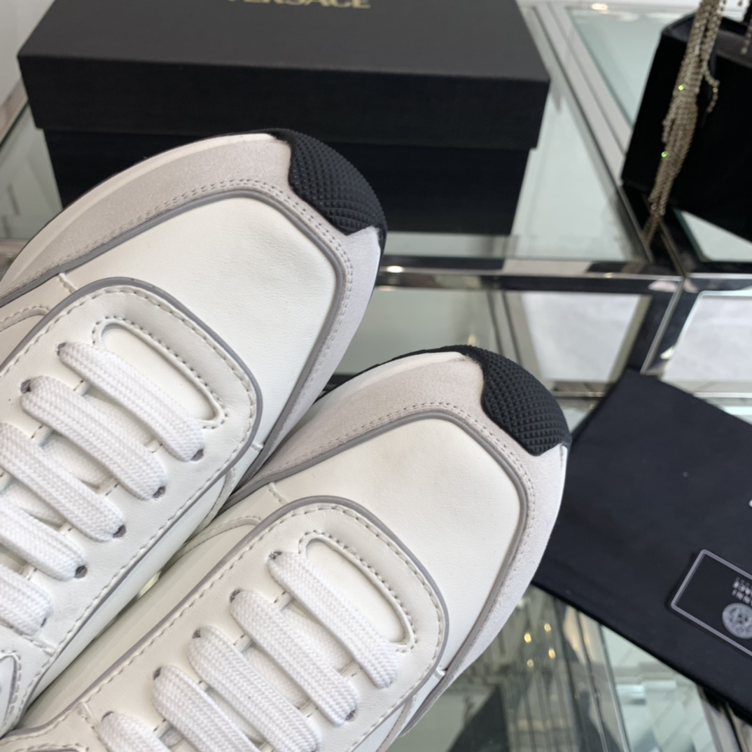 Versace Van Sage Milano Series: Luxury Couples’ Sneakers with Youthful Elements - 图片 6