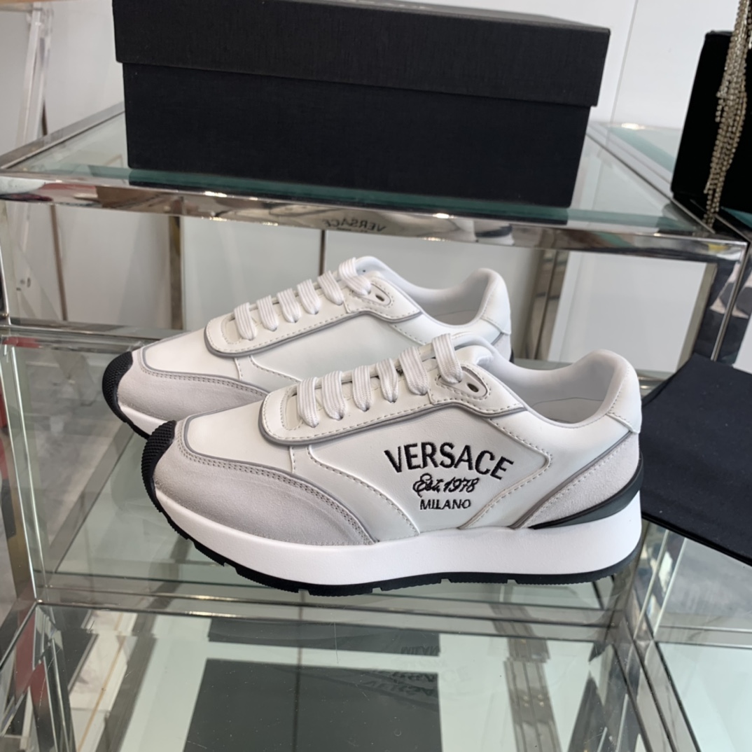 Versace Van Sage Milano Series: Luxury Couples’ Sneakers with Youthful Elements - 图片 2