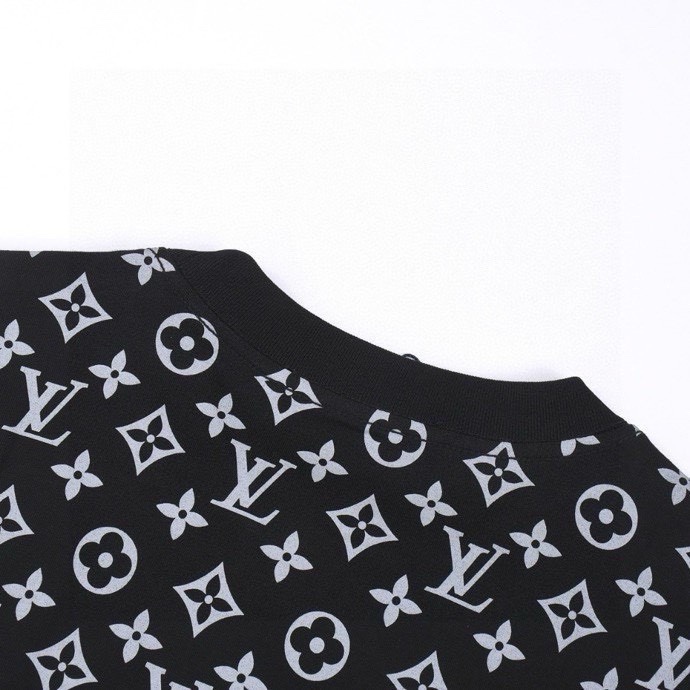 路易威登/Louis Vuitton 春夏新款高端品质 满印字母logo圆领短袖T恤