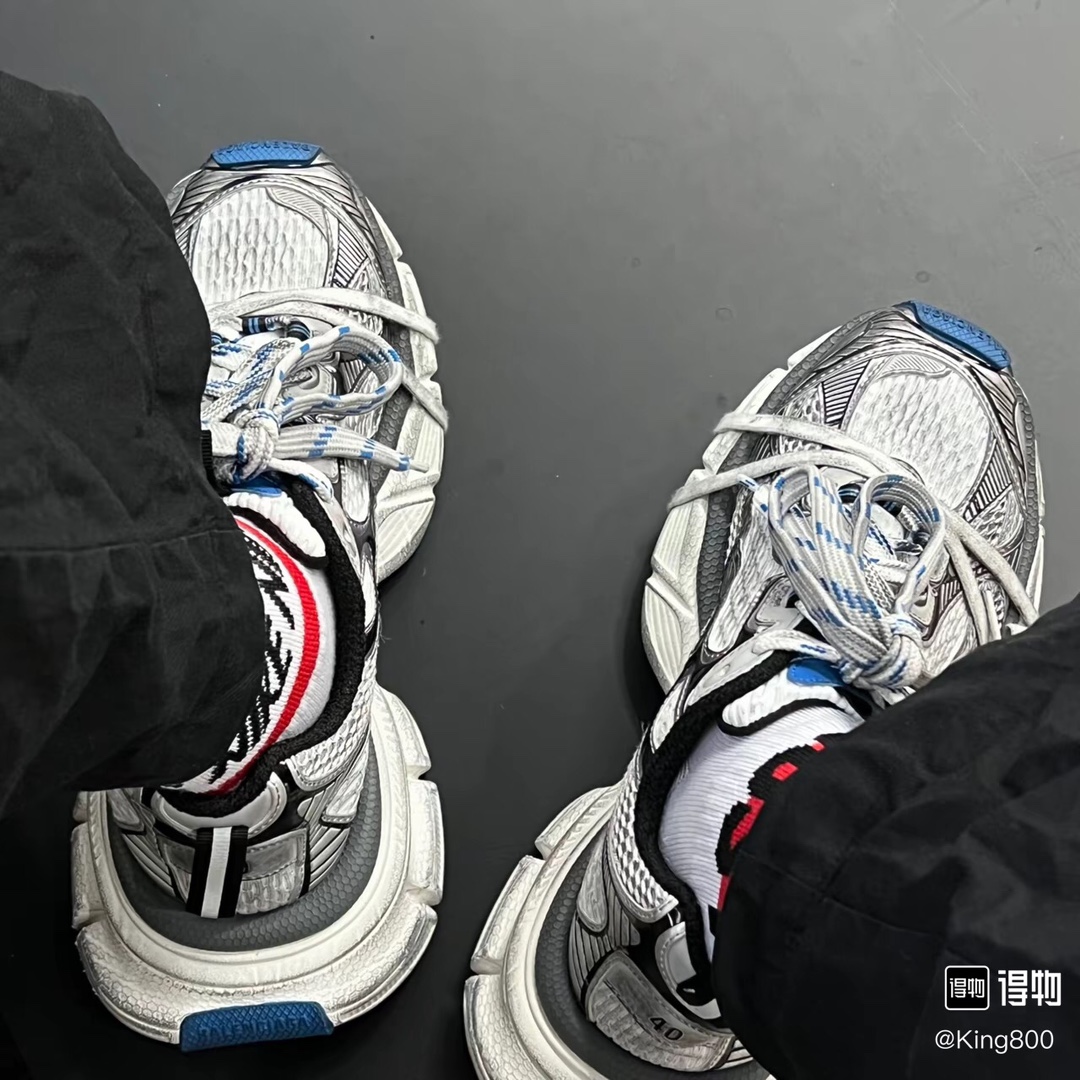 Representaciones reales a pie [Versión OG: Balenciaga] Zapatos papá concepto exterior desgastados con cordones de malla…