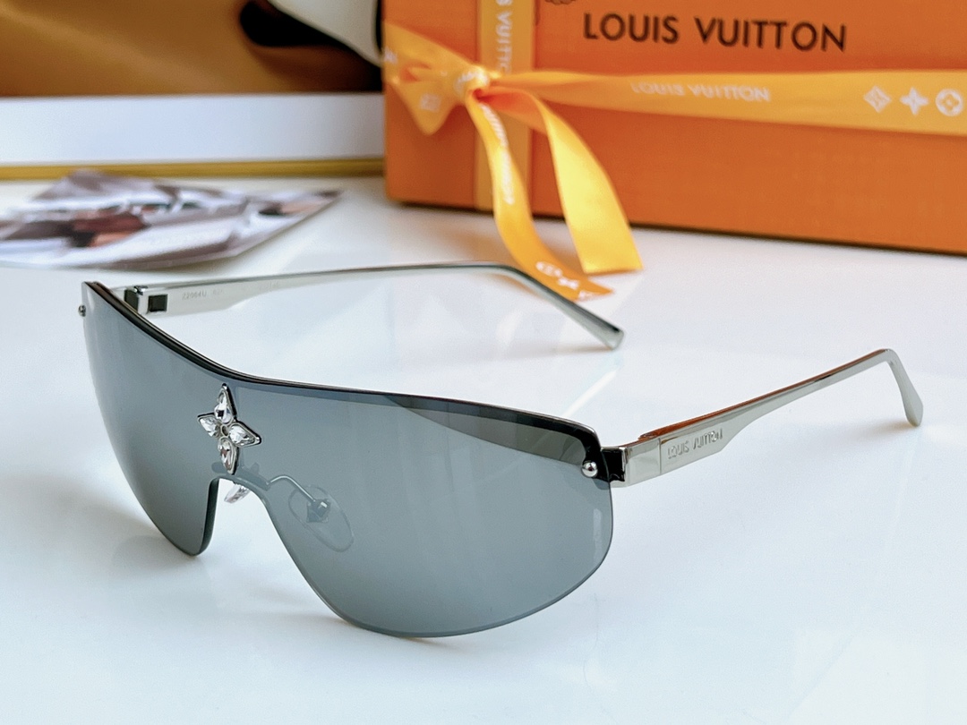 LOUISVUITTO*Z2064USIZE142口140