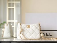 Best knockoff
 Chanel Crossbody & Shoulder Bags White Vintage Gold Cowhide Lambskin Sheepskin Spring/Summer Collection Chains