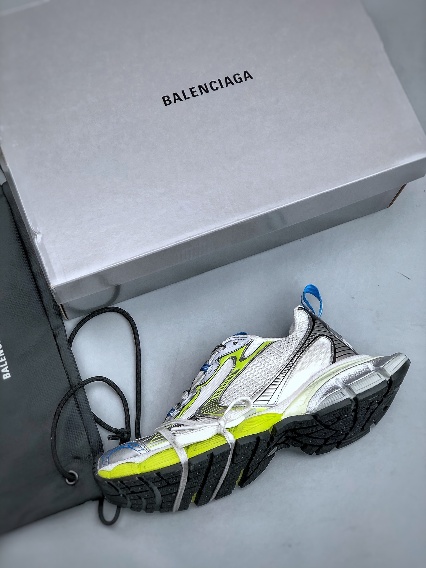 French Luxury House - BALENCIAGA 3XL Sneakers 3+ Series Low-Top Retro - Bag 3