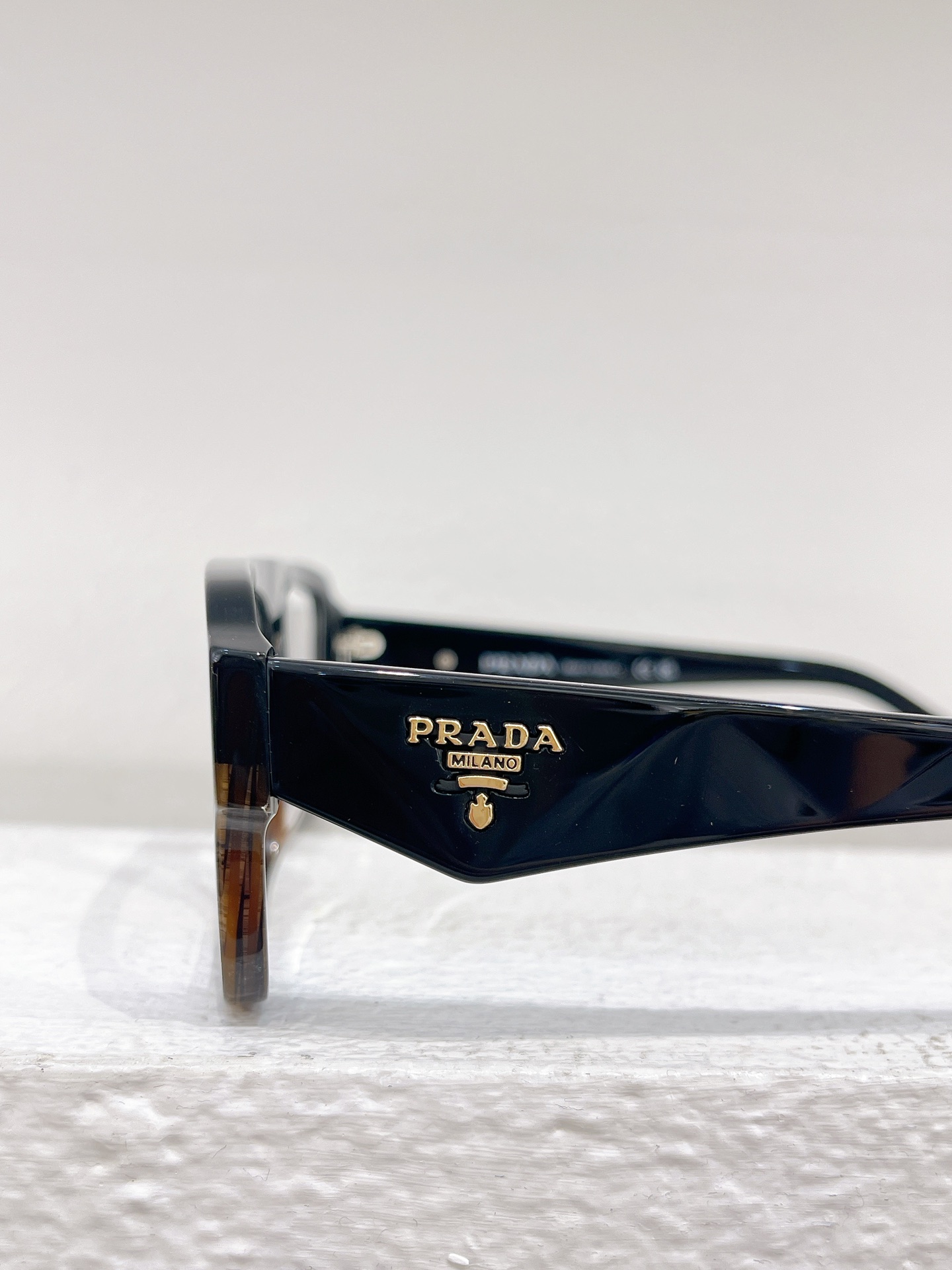 Prada 普拉达眼镜框