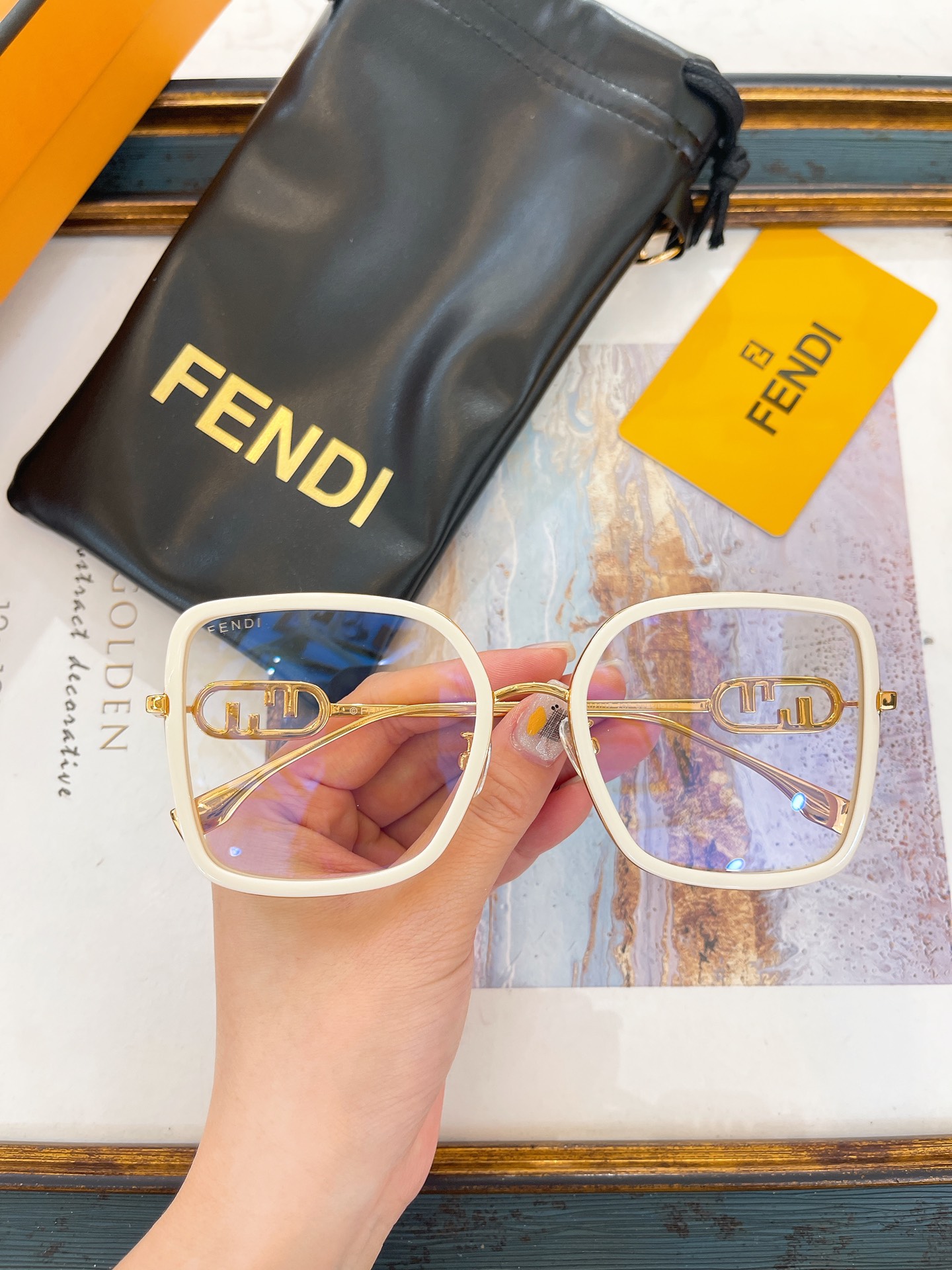 Fendi 芬迪墨镜